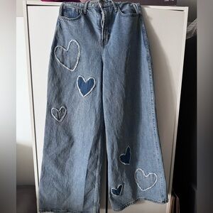 Hollister Social Tourist heart patch wide leg jeans